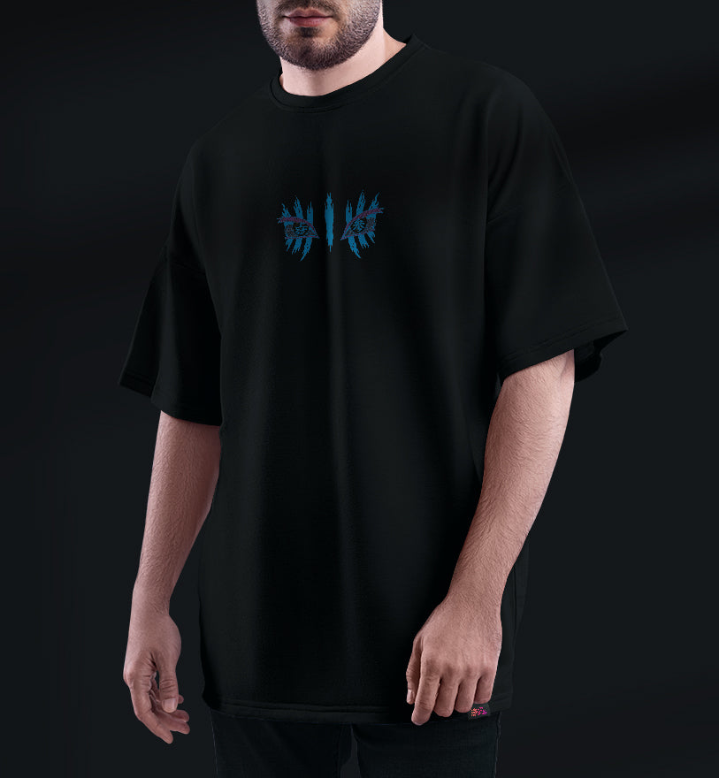 Urban streetwear oversized T-shirt in white with Akaza anime design, made from 100% cotton by Krypton Studio

Person wearing a black t-shirt with blue logo on a black background